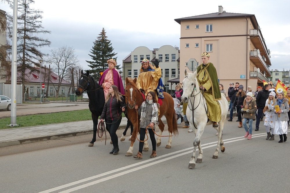 "Trzej Królowie jadą". Tak wyglądał Orszak Trzech Króli w 2018 roku.