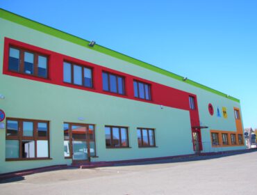 Budynek szkoły Niebieska 21 przy ul. Czajkowskiego w Krośnie