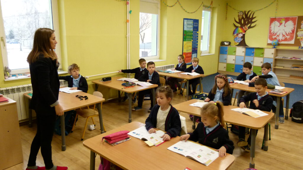 Lekcja w Katolickiej Szkole Podstawowej w Krośnie