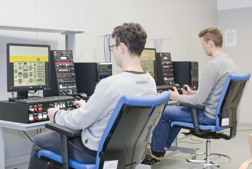 Uczniowie ZSM w Krośnie nabierają praktyki mając do dyspozycji nowoczesne narzędzia edukacyjne