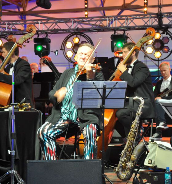 Koncert UrbSymphony w hangarze w ramach 4 edycji Young Arts Festival 2019 w Krośnie