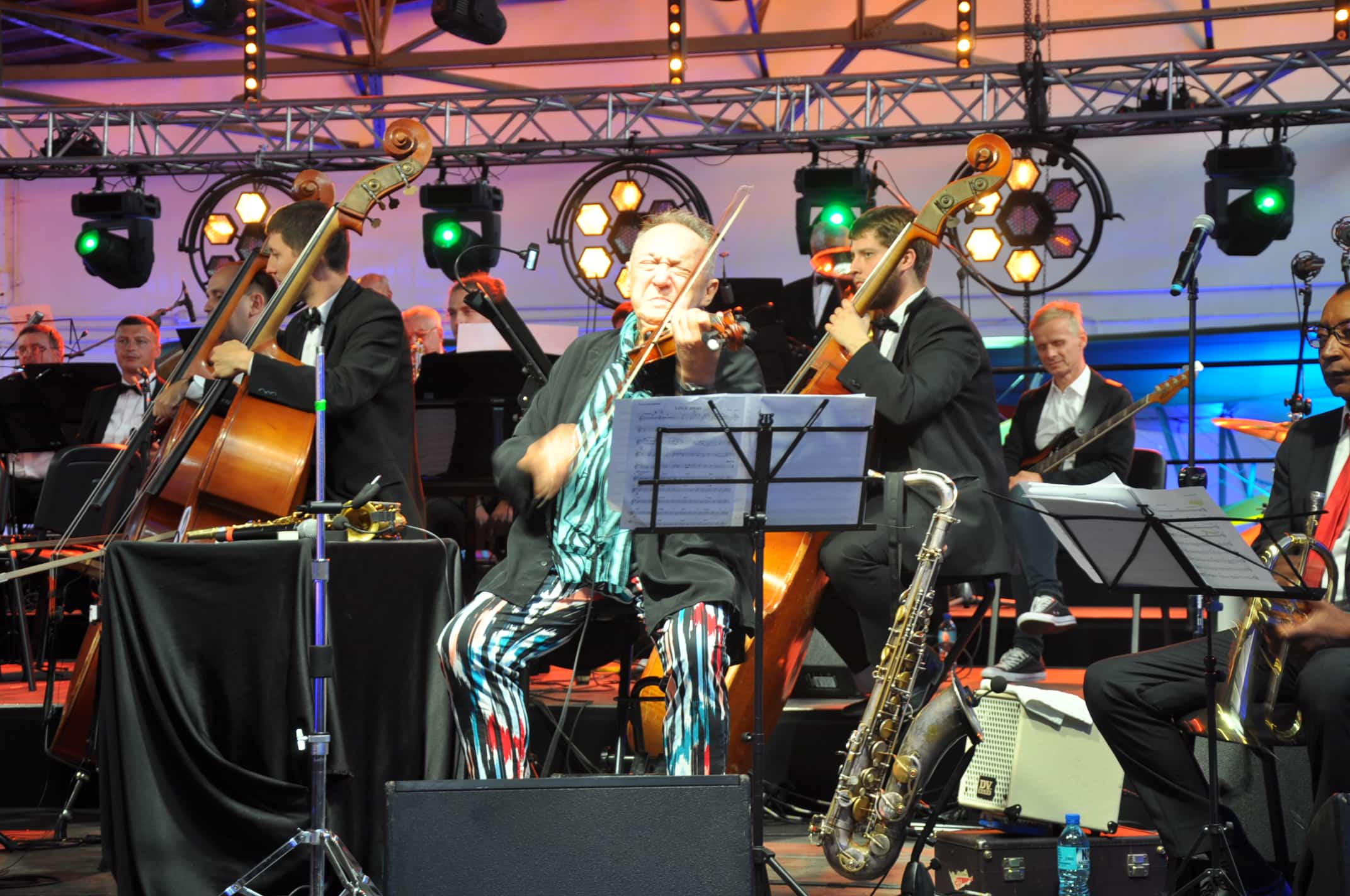 Koncert UrbSymphony w hangarze w ramach 4 edycji Young Arts Festival 2019 w Krośnie