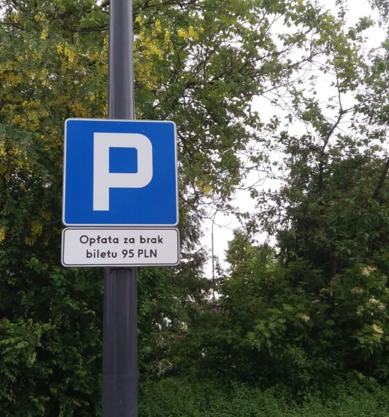 Pod Lidlem przy ul. Lniarskiej pojawiły się parkometry.