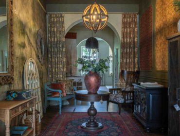 DK Atelier to ogromna komnata inspiracji, przestrzeń przygotowana specjalnie dla Was. Znajdziecie ją pod adresem Rynek 4, tuż przy wyjeździe na ul. Franciszkańską.