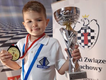 Maksymilian Wojtuń mistrz Polski w szachach do lat 6