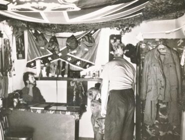 Mundury, hamaki, plecaki, śpiwory, maczety to był sprzęt spełniający wygórowane wymogi armii, po zakończeniu Zimnej Wojny do kupienia w Army Shipach