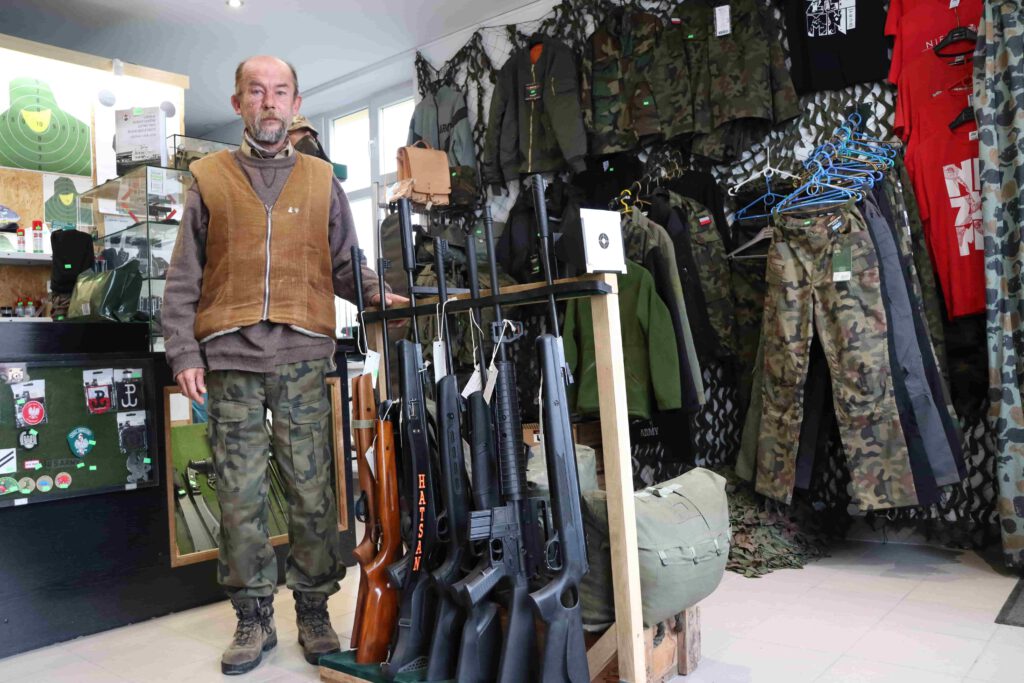 Piotr Kiełtyka- właściciel Army Shopu
