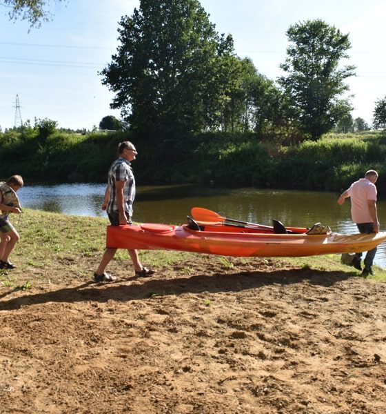 Wypożyczalnia kajaków w miejscowości Wojkówka nad Wisłokiem.
