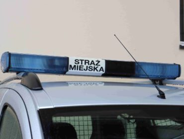 Samochód Straży Miejskiej w Krośnie