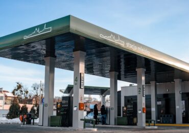 Krosno i benzynowa "stacja miejska"